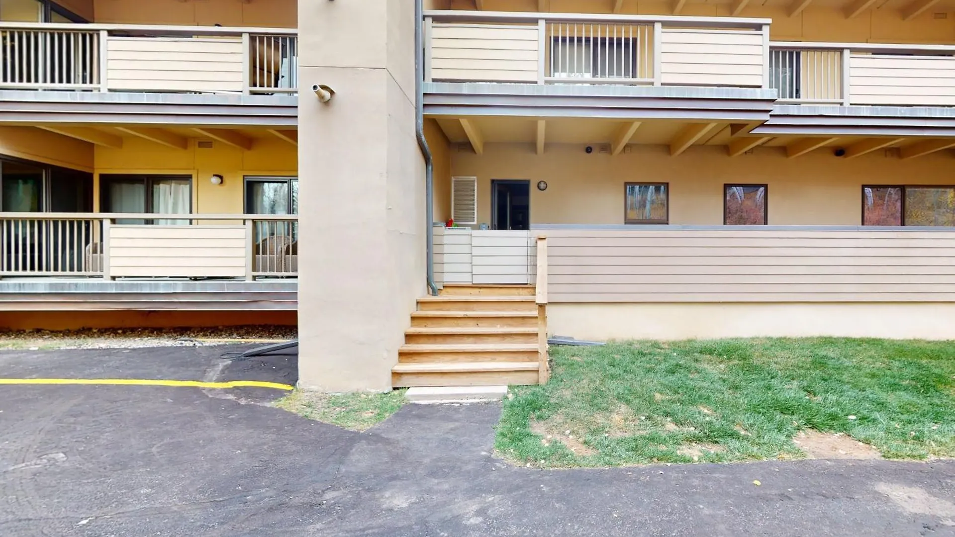 Fallridge Apartment *