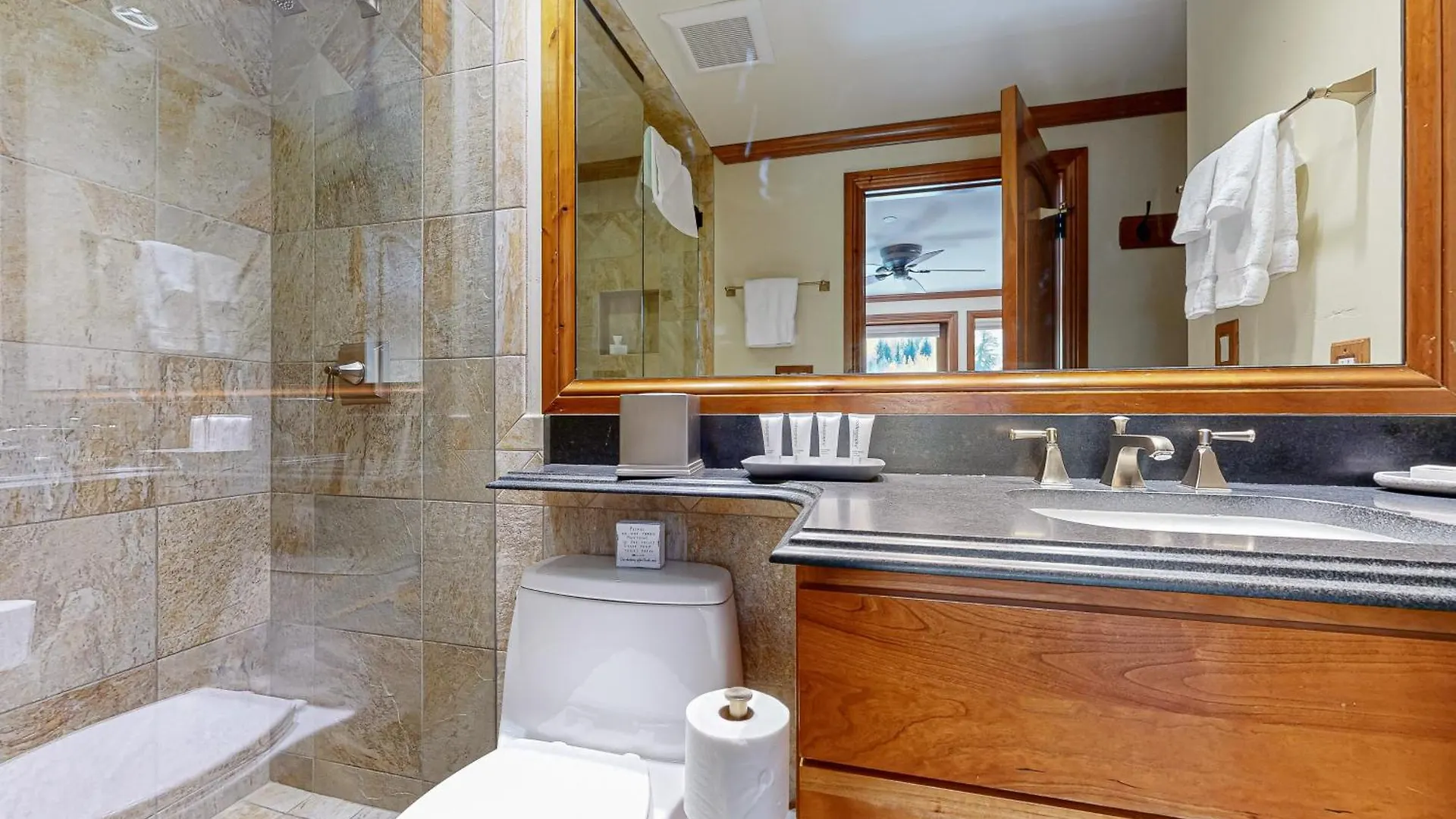 Lion Square South 650 Aparthotel Vail