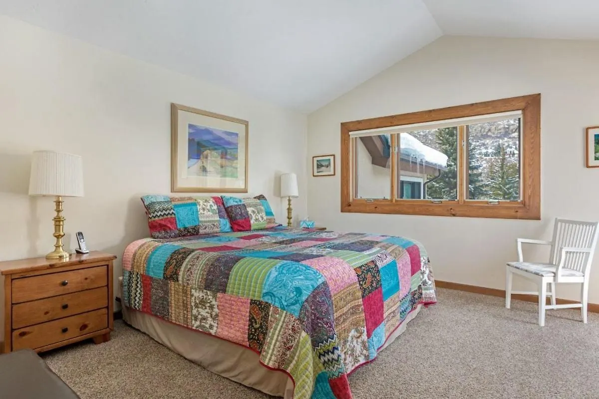 Wood Burning Fireplace, Walking Distance To Bike Path, Affordable Rates Holiday home Vail