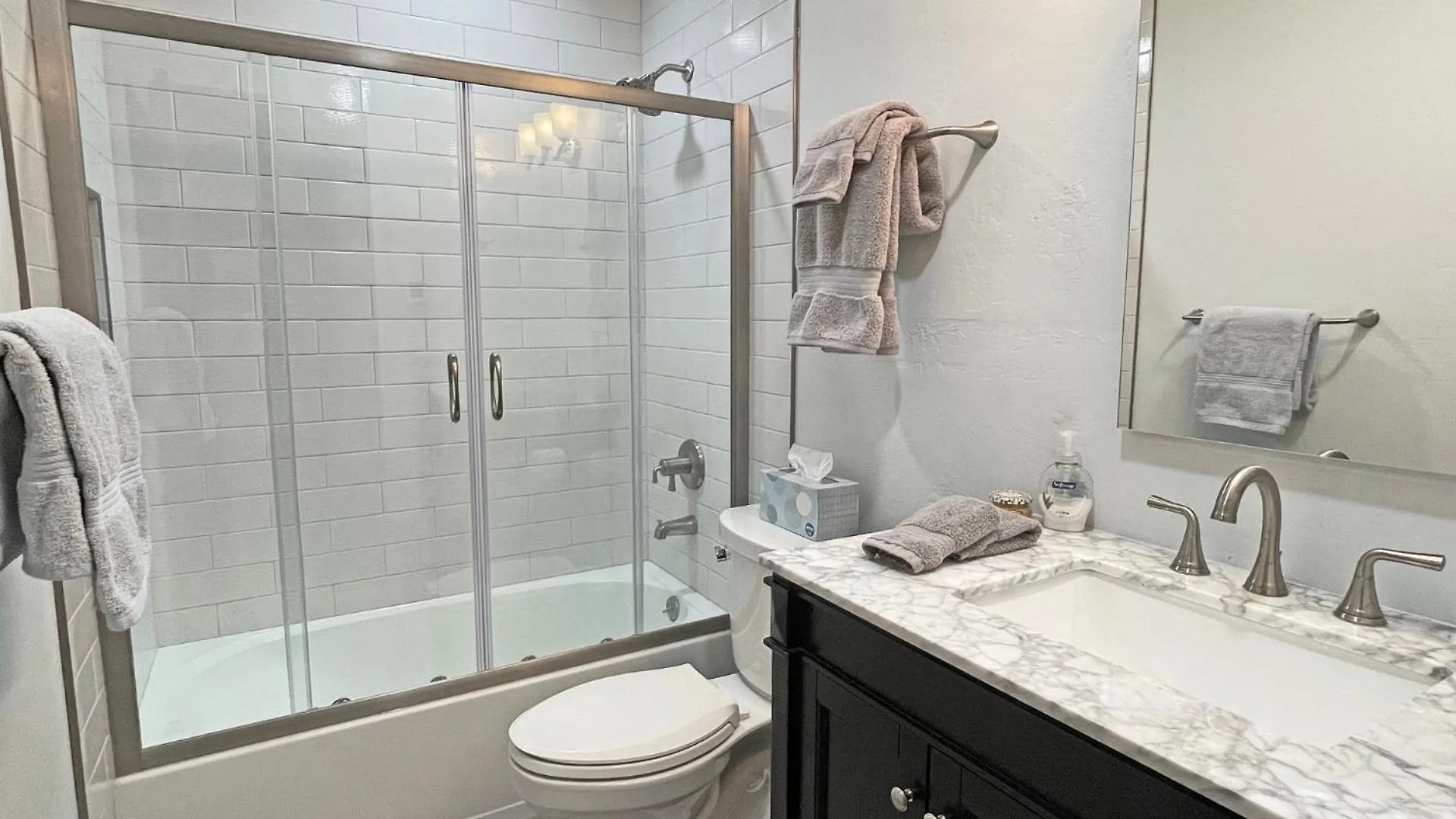 Holiday home Wood Burning Fireplace, Walking Distance To Bike Path, Affordable Rates Vail