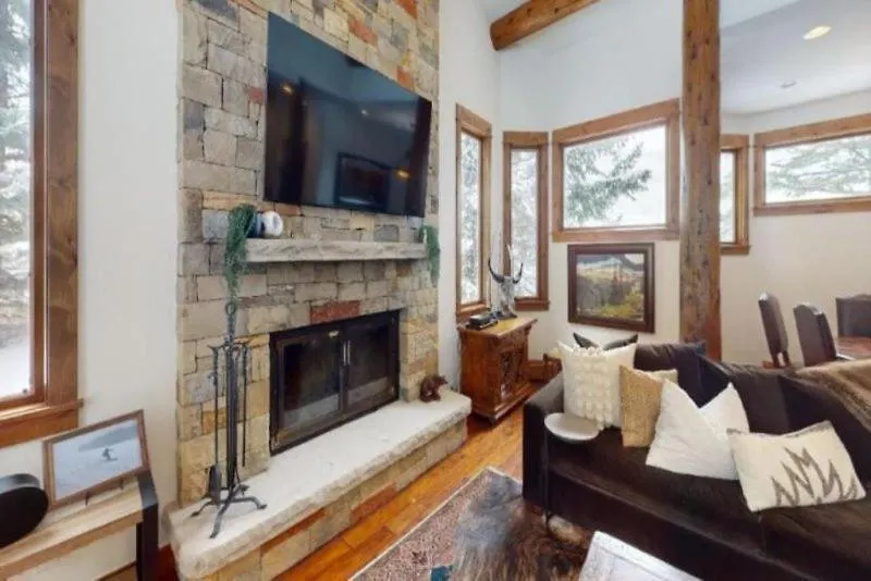 4 Bedroom Luxury Private In Vails Cascade Village With Mountain Views And Pool Access *