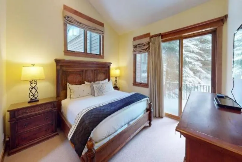 4 Bedroom Luxury Private In Vails Cascade Village With Mountain Views And Pool Access Holiday home *