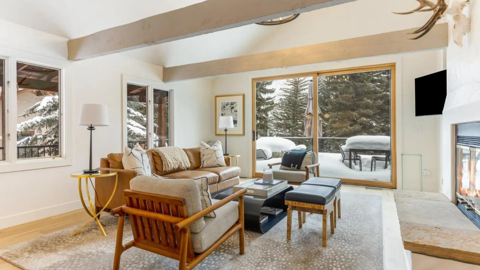 Novelle - Renovated, Chic Contemporary On Gore Creek With Hot Tub Holiday home