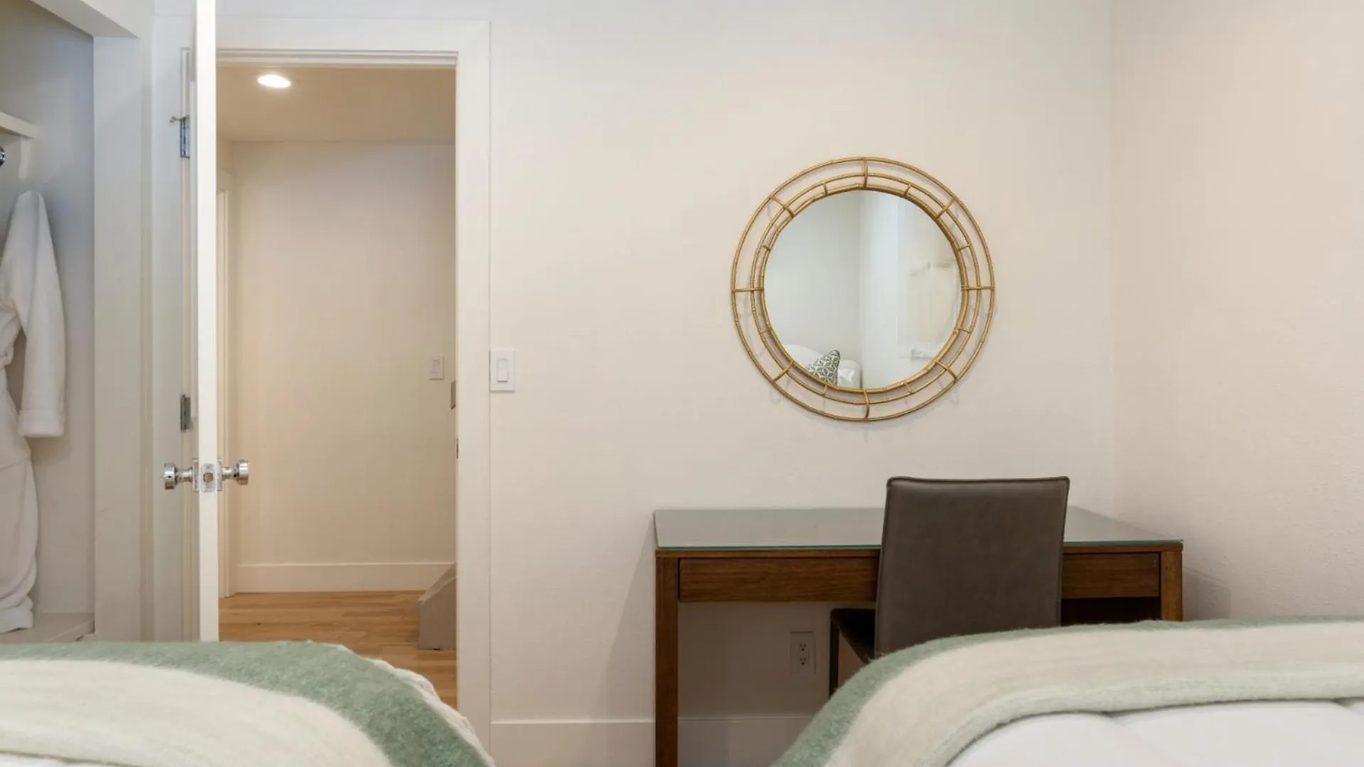 Novelle - Renovated, Chic Contemporary On Gore Creek With Hot Tub