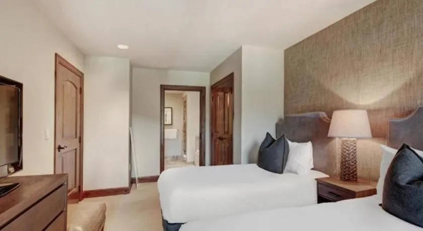 The Ritz-carlton Club, ホテル ベール
