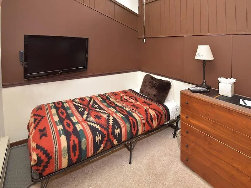 Vantage Point 210 Apartment