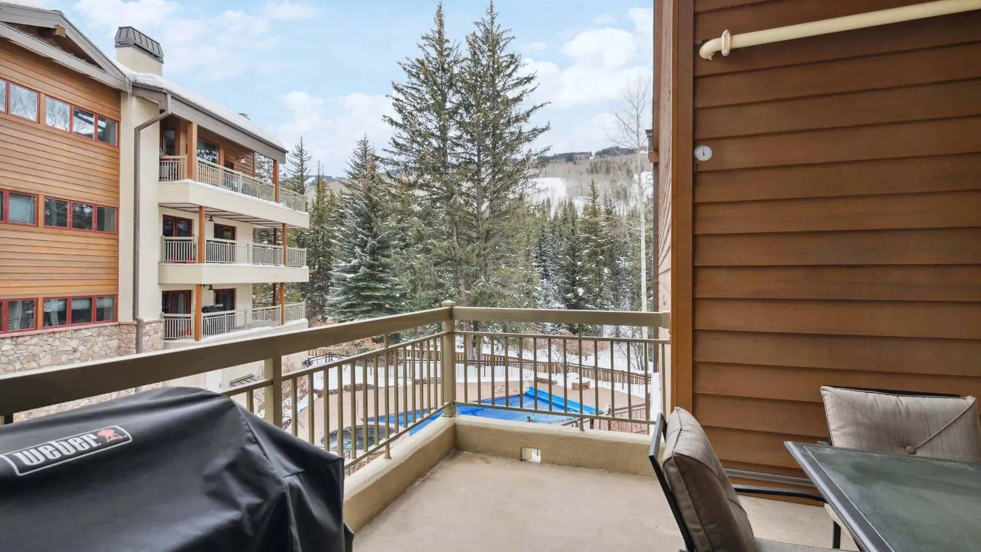 Apartment At Lionshead 208