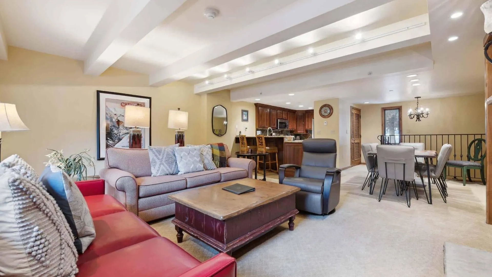 Apartment At Lionshead 208 *
