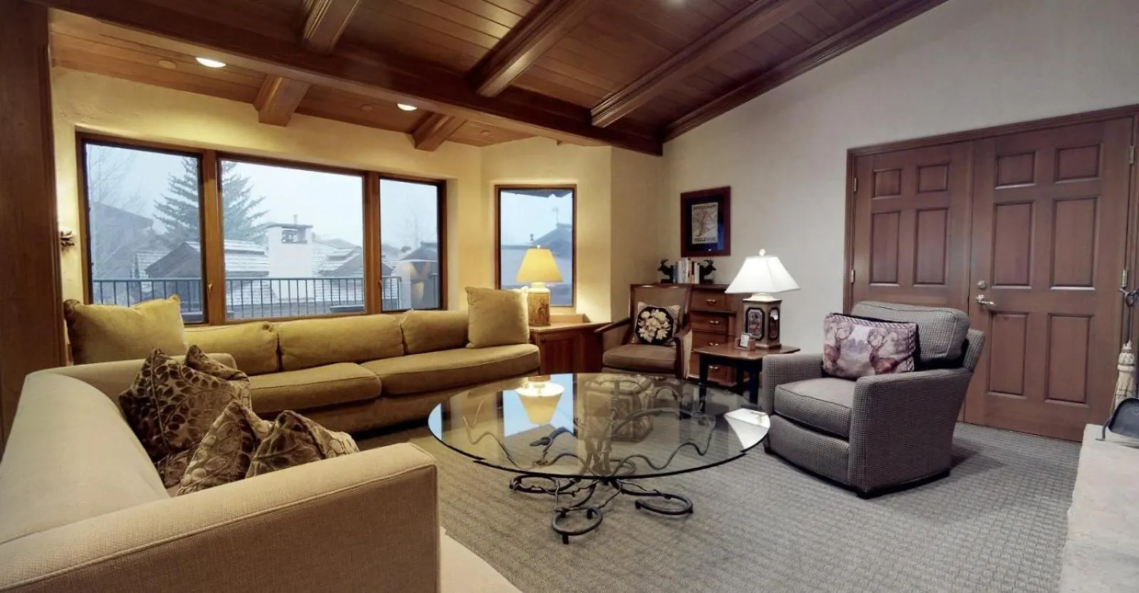Village Plaza 2 Bedroom Loft Apartment *