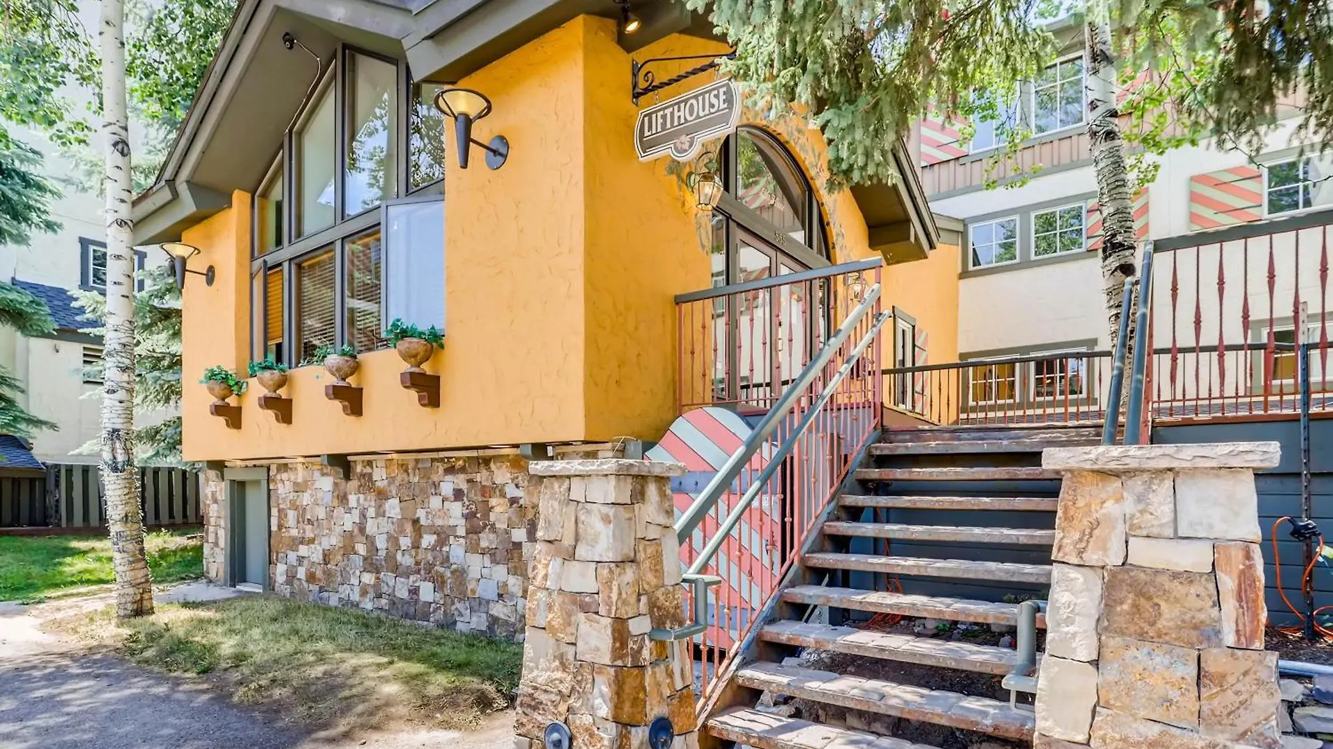 Lift House Lodge, Remodeled Downtown Lionshead Holiday home *