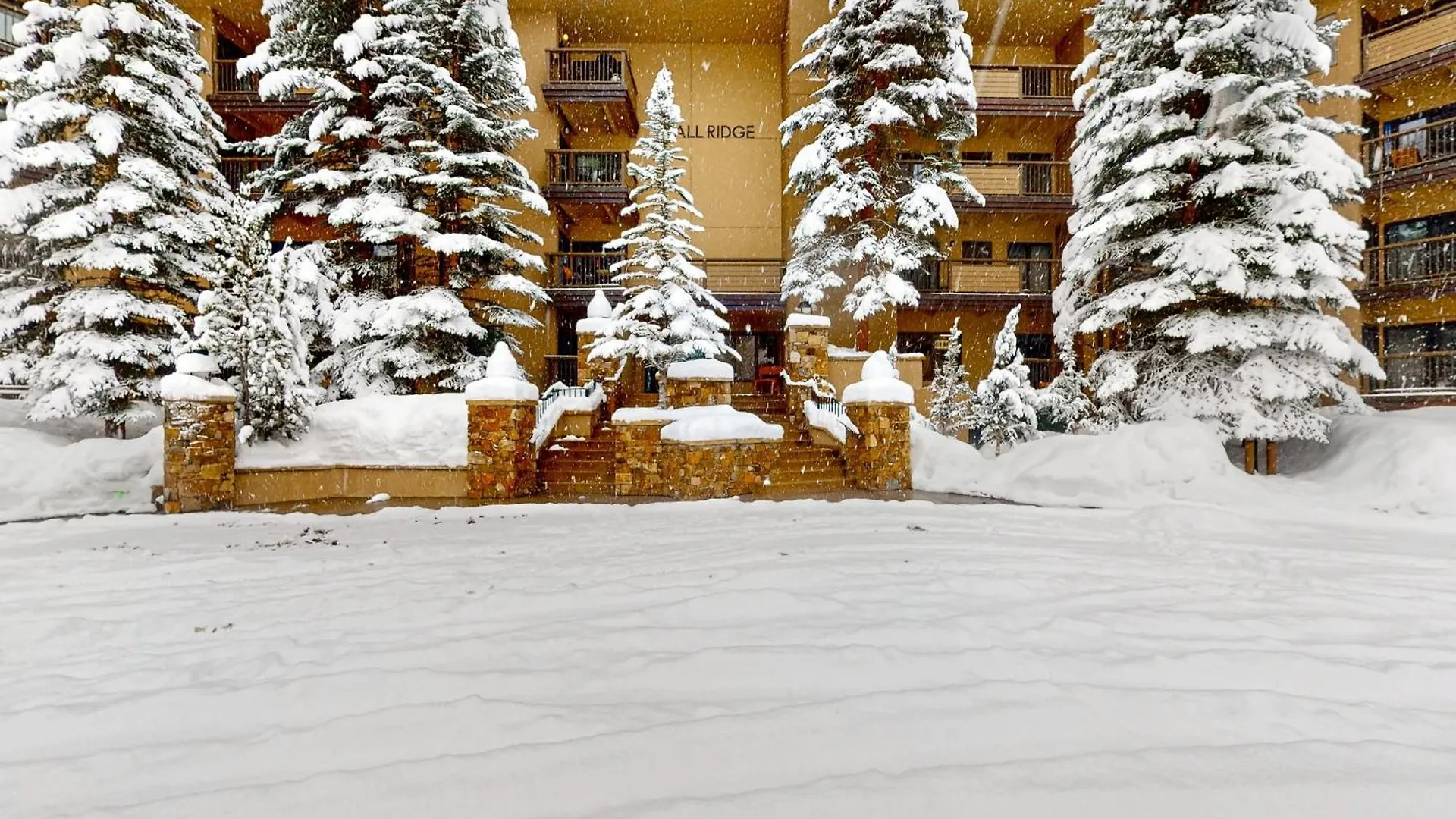 Fallridge Apartment