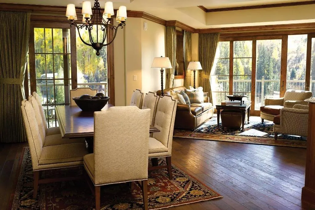 The Ritz-carlton Club, ホテル 5*