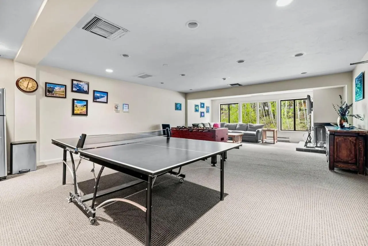 Perfectly Located Hot Tub On Bus Lines Apartment Vail