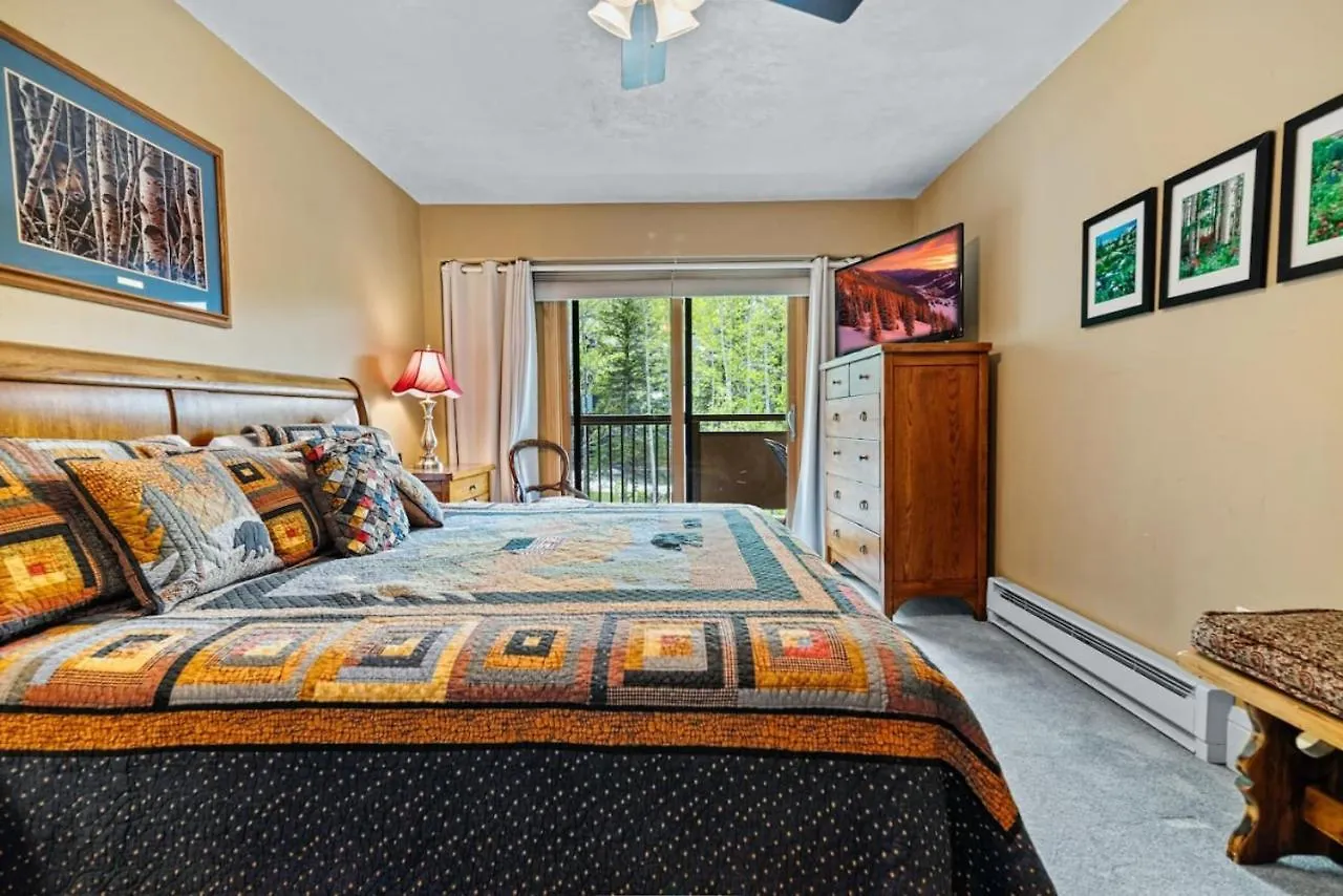 Perfectly Located Hot Tub On Bus Lines Apartment *