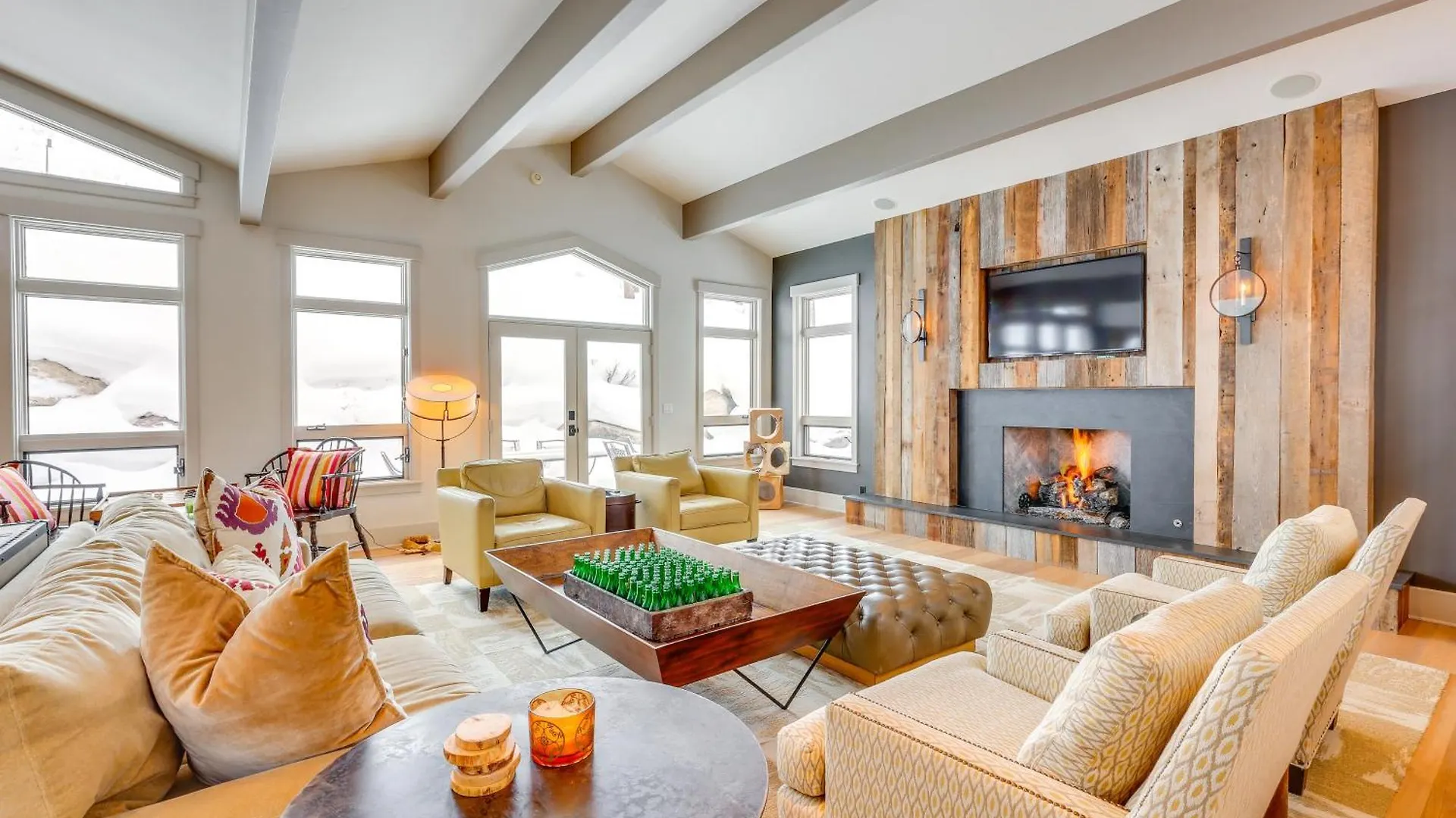Mountain Retreat With Hot Tub And Deck! *