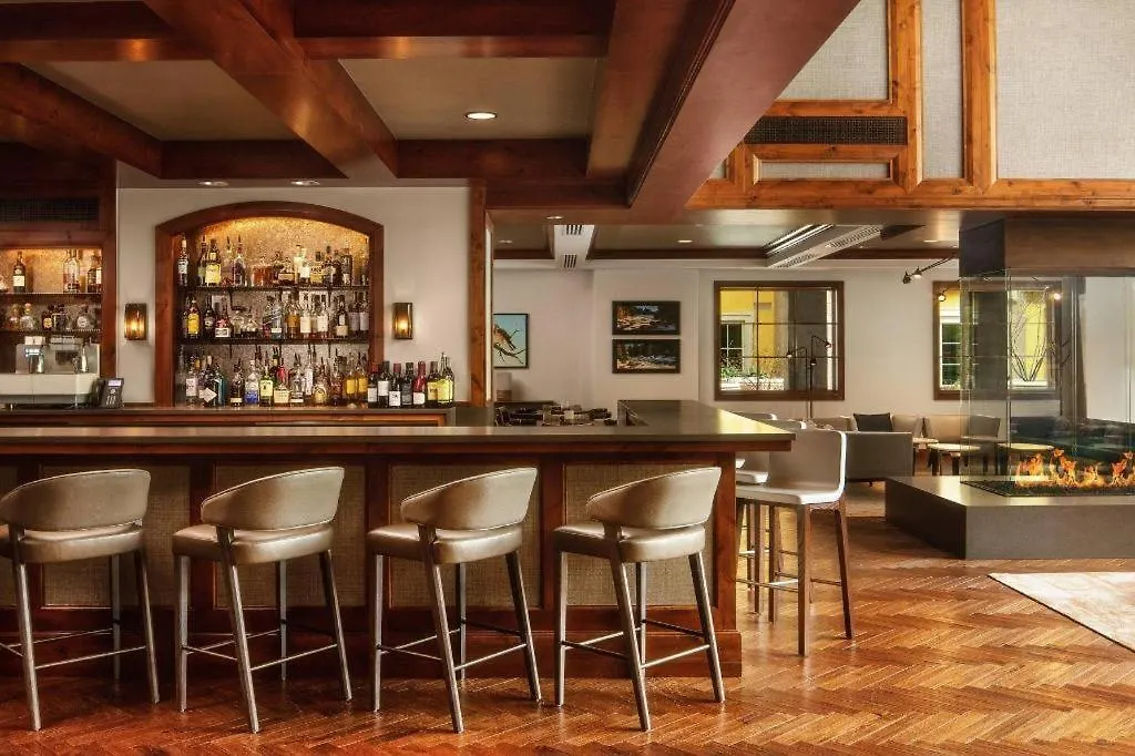 The Ritz-carlton Club, ホテル