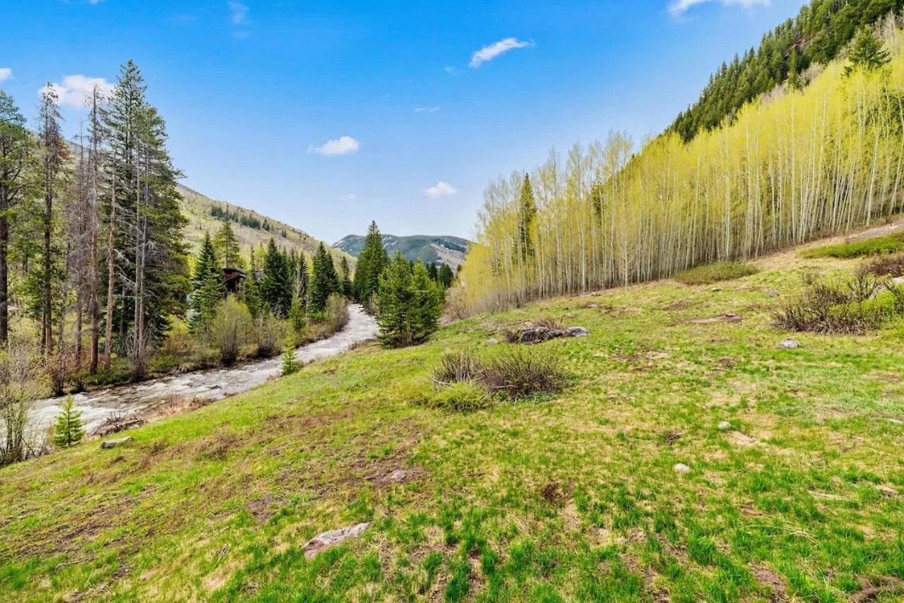 Cozy Secluded Riverfront Fireplace Parking *
