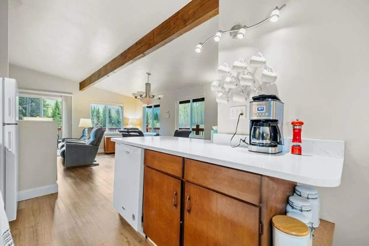 Holiday home Cozy Secluded Riverfront Fireplace Parking Vail