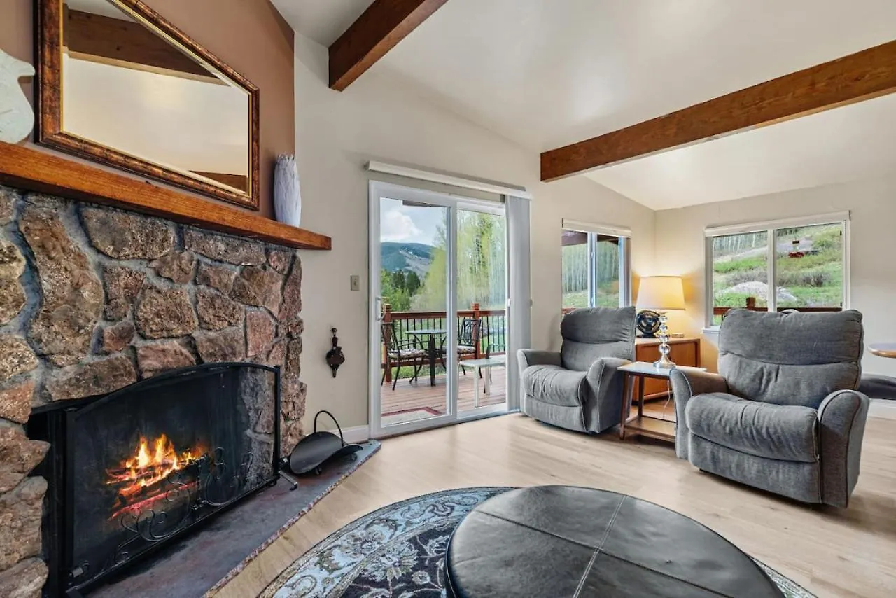 Cozy Secluded Riverfront Fireplace Parking Holiday home *
