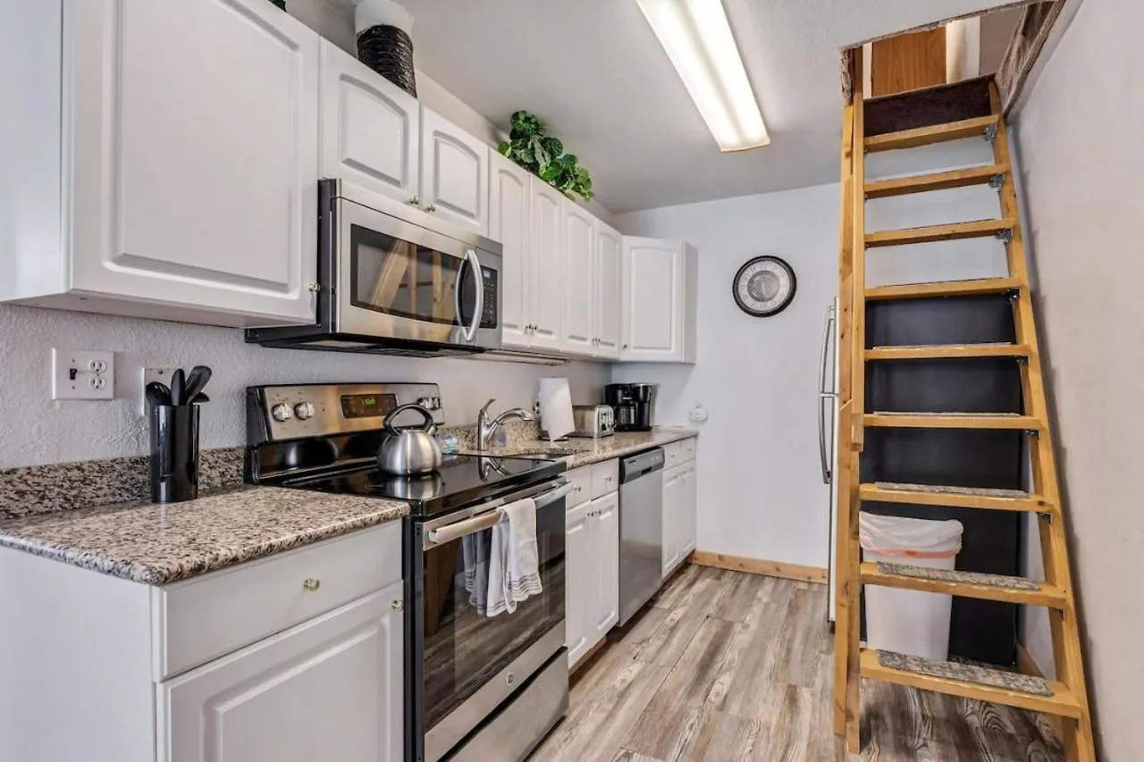 Downtown Village Perfect Location Fireplace * Vail