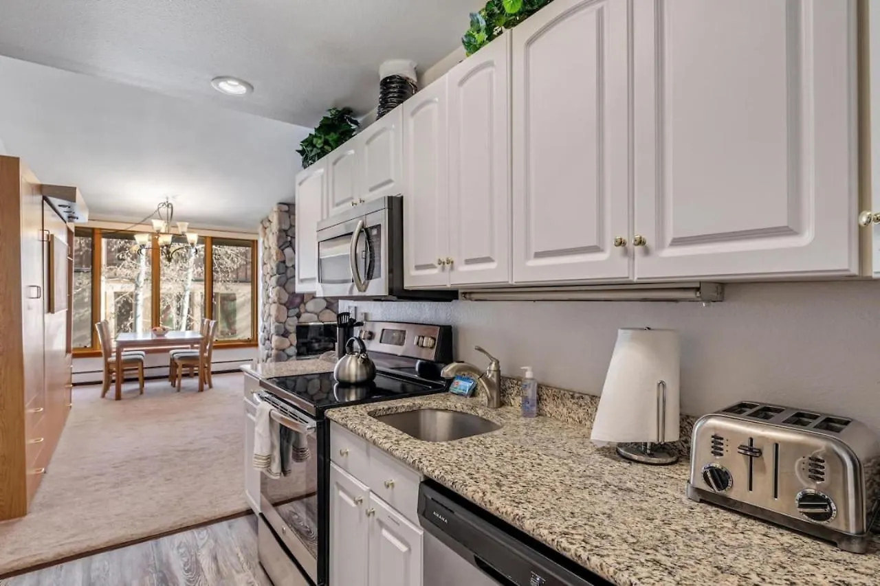 Downtown Village Perfect Location Fireplace