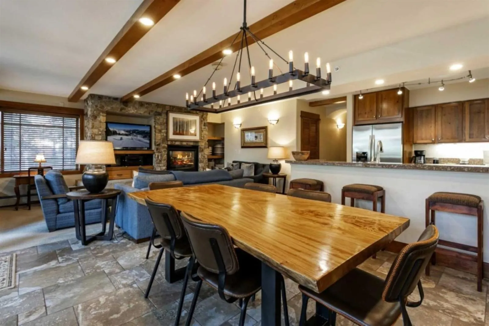 Apartment Convenient 2br In Lionshead Village W- Pool, Hot Tub More! Vail
