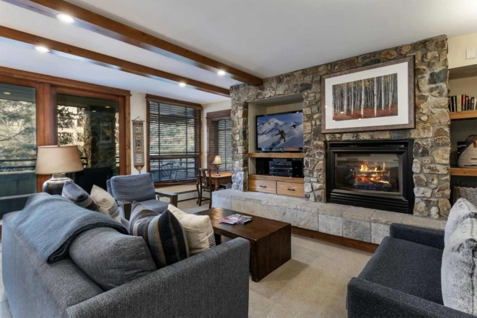 Convenient 2br In Lionshead Village W- Pool, Hot Tub More! * Vail