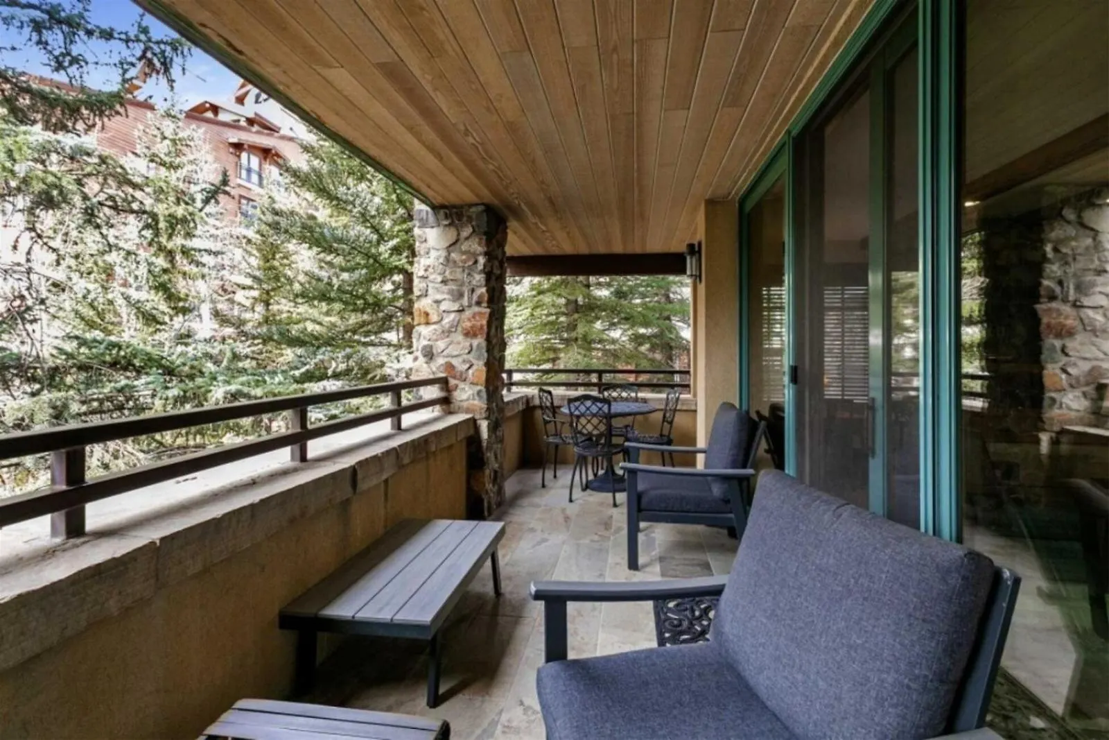Convenient 2br In Lionshead Village W- Pool, Hot Tub More! Apartment *