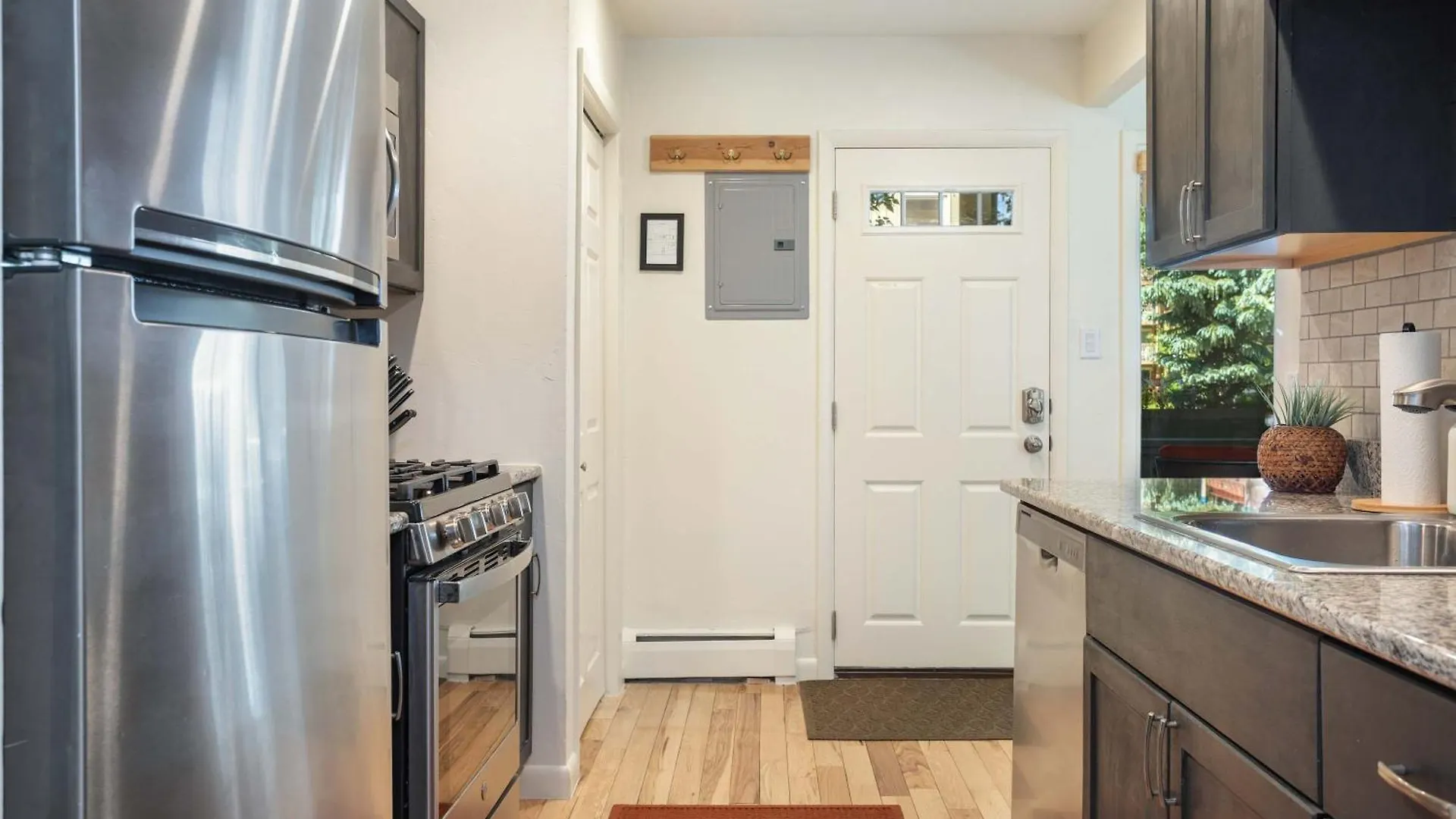 Cozy With Fireplace Close To Lifts