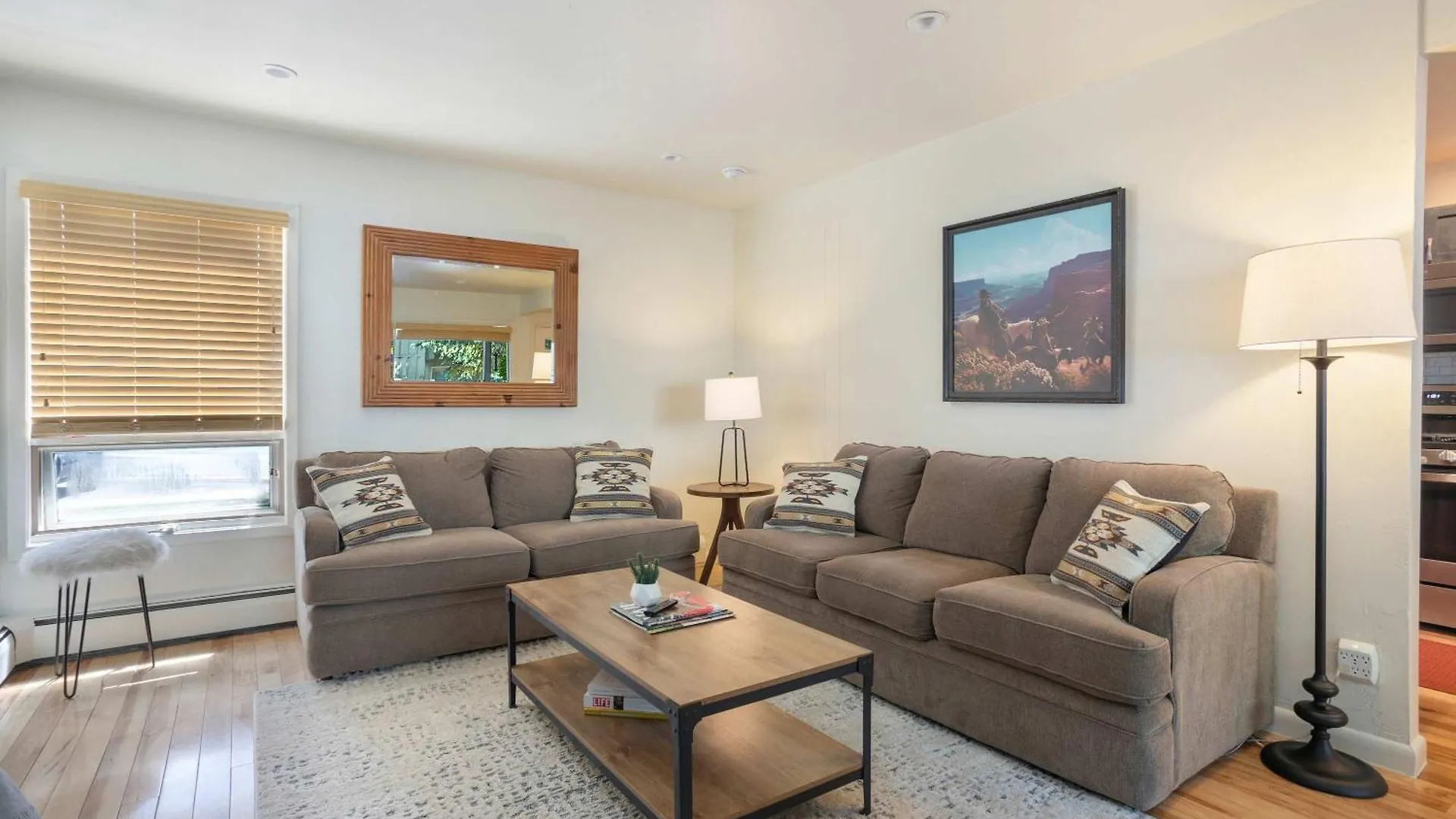 Cozy With Fireplace Close To Lifts Apartment *