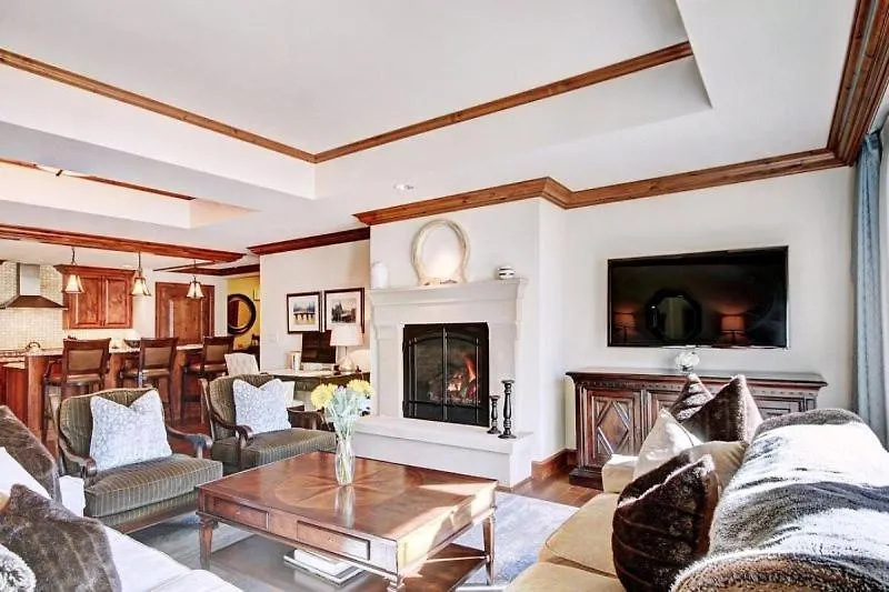 Ritz Carlton 3 Bedroom *