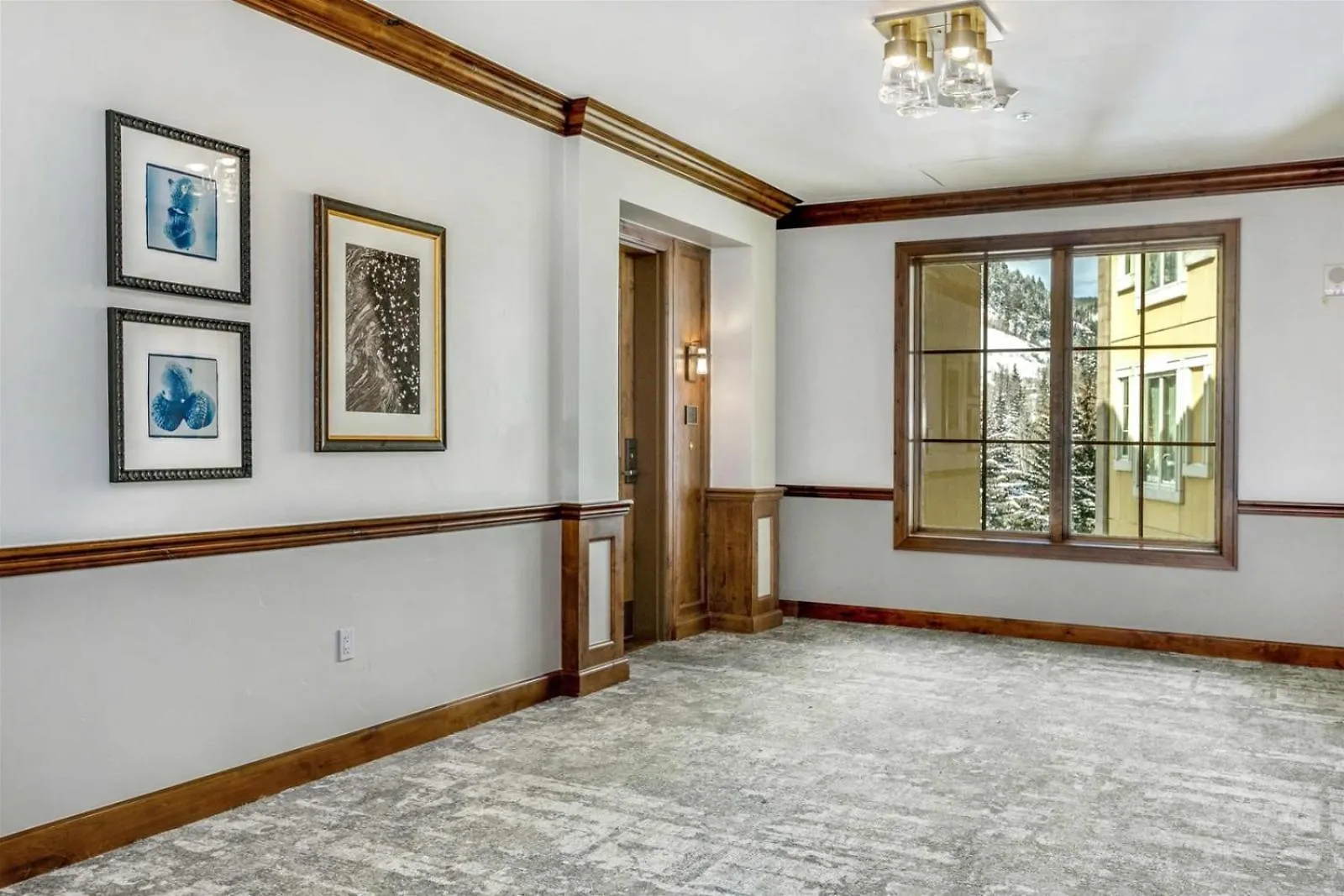 Ritz Carlton 3 Bedroom Apartment *