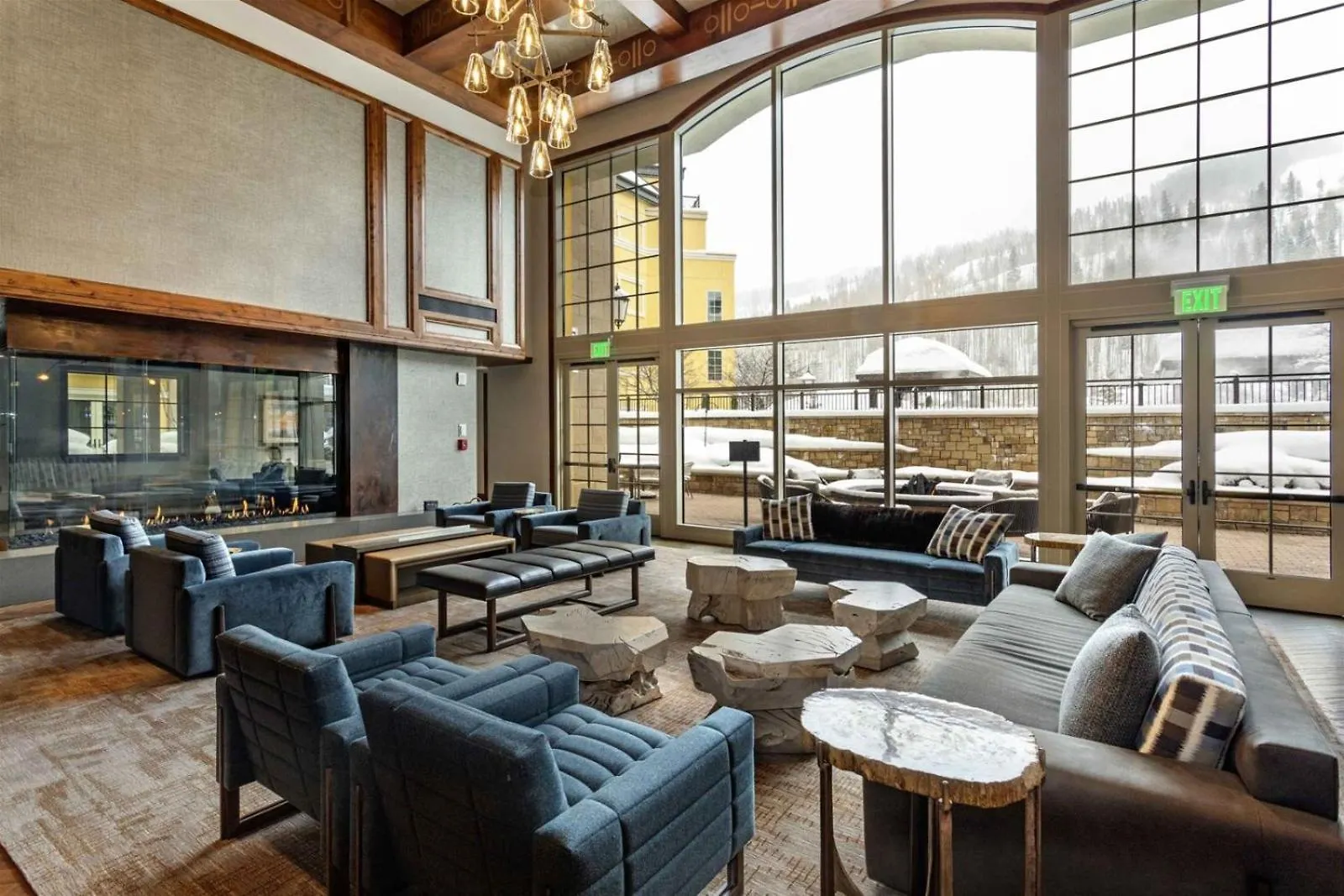 Ritz Carlton 3 Bedroom Apartment *
