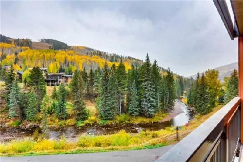 Lionshead Village Ski-in/ski-out Suite: Slopeside Pool & Hot Tub