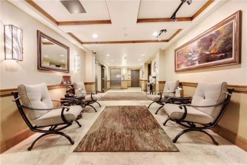 Lionshead Alpine Lodge: Ski-in/ski-out With Heated Pool Apartment *
