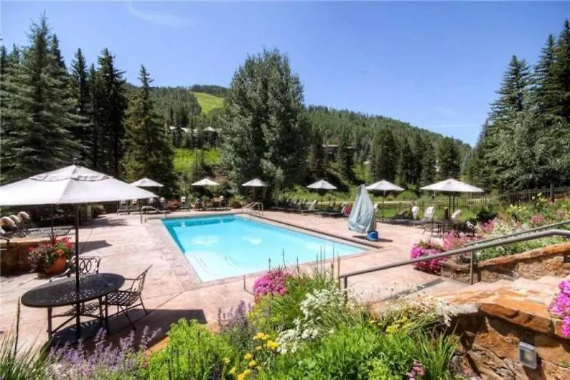 Lionshead Village Ski-in/ski-out Suite: Slopeside Pool & Hot Tub Apartment