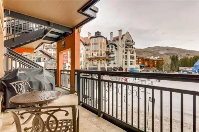 Lionshead Alpine Lodge: Ski-in/ski-out With Heated Pool Apartment *