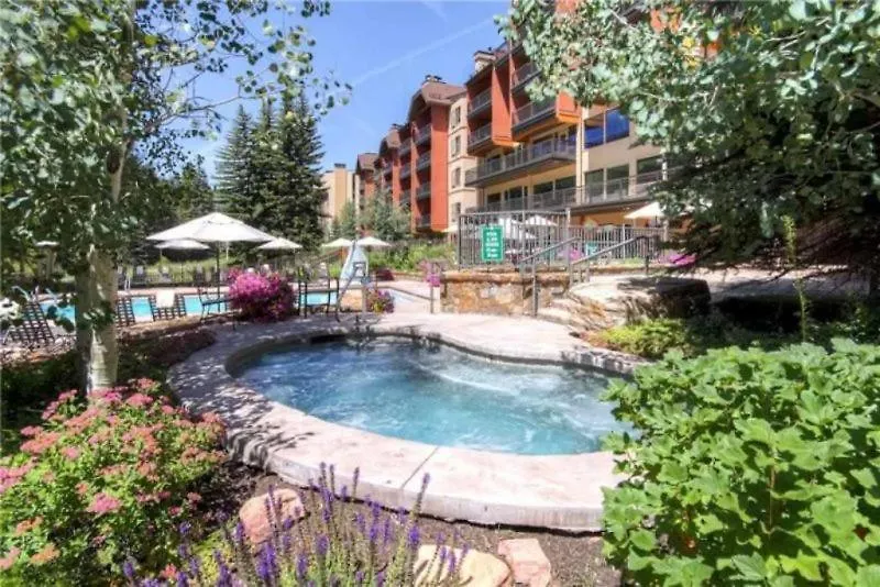Lionshead Village Ski-in/ski-out Suite: Slopeside Pool & Hot Tub Apartment Vail