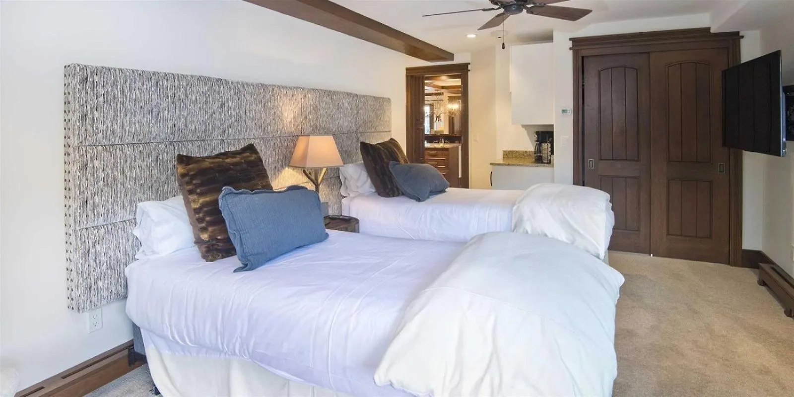 5 Bedroom In The Heart Of Village