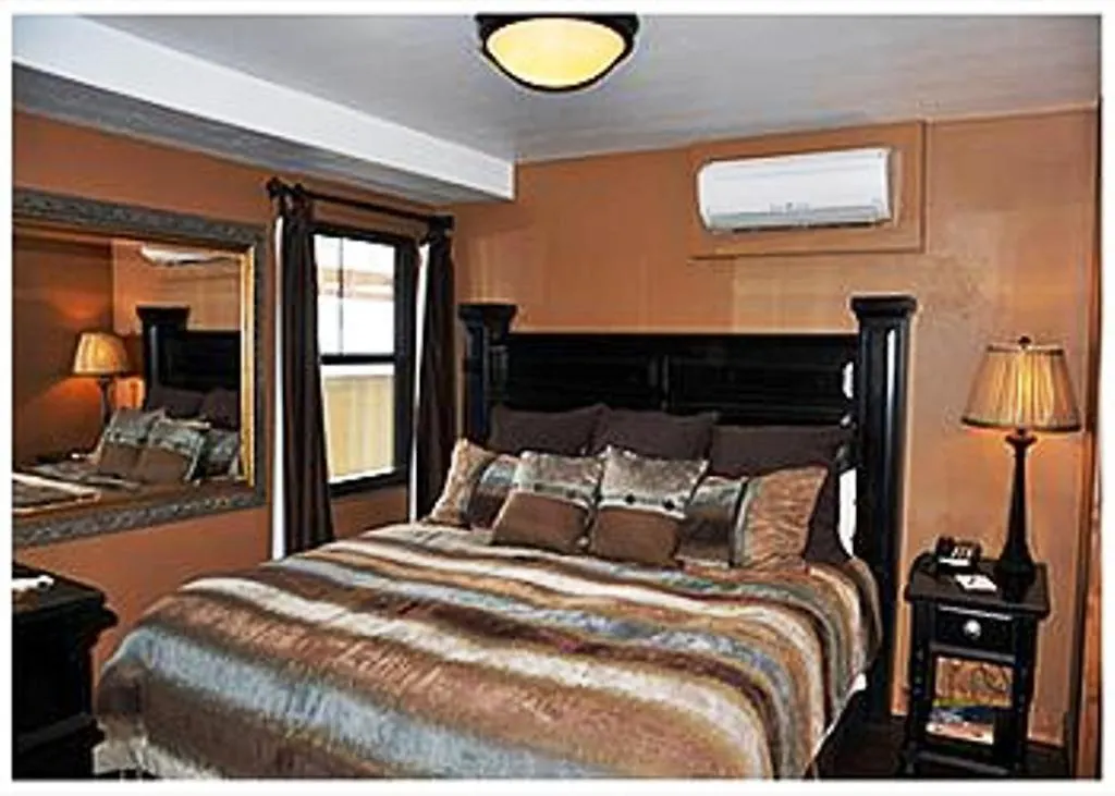 Cascade Village Area 5 Bed 4 Bath, Walk To Lift! *