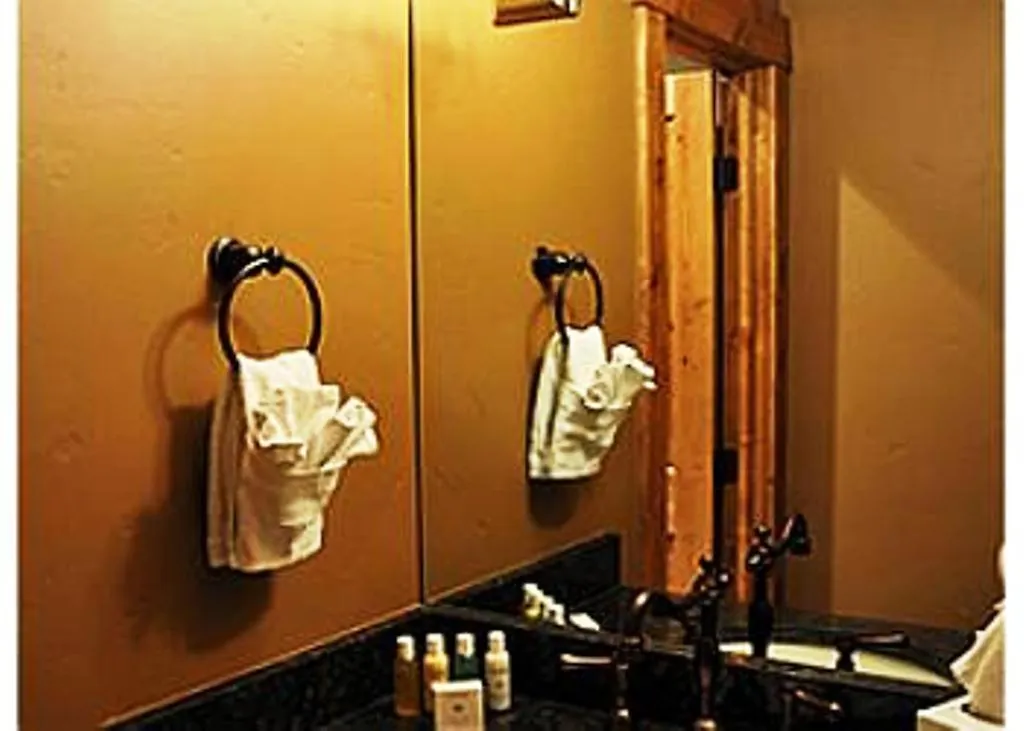 Cascade Village Area 5 Bed 4 Bath, Walk To Lift! * Vail