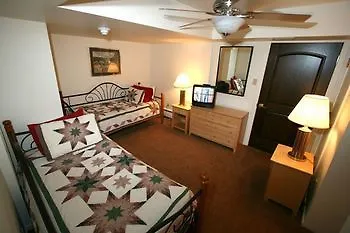 9 Road Hotel