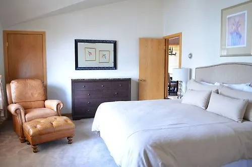 Center Place Aparthotel