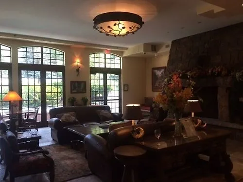 Lodge Tivoli