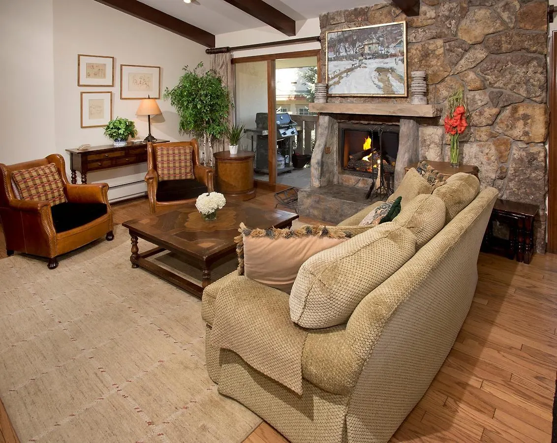 3br With Cozy Fire Place - At *