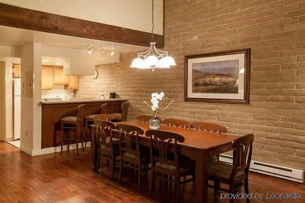 Sandstone Creek Club