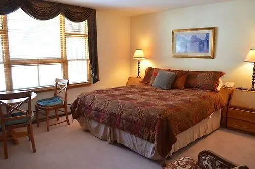 Center Place 3* Vail
