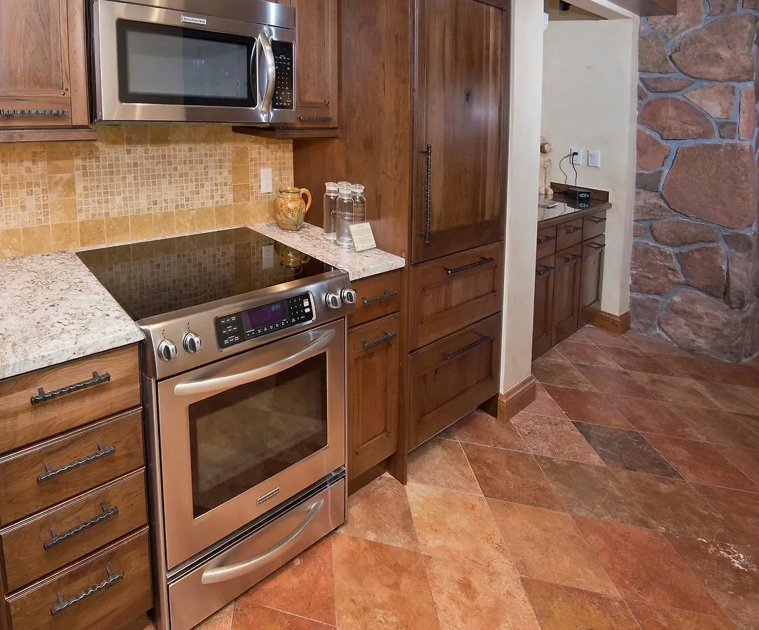 Relaxing 1 Bedroom With Premium Amenities Apartment