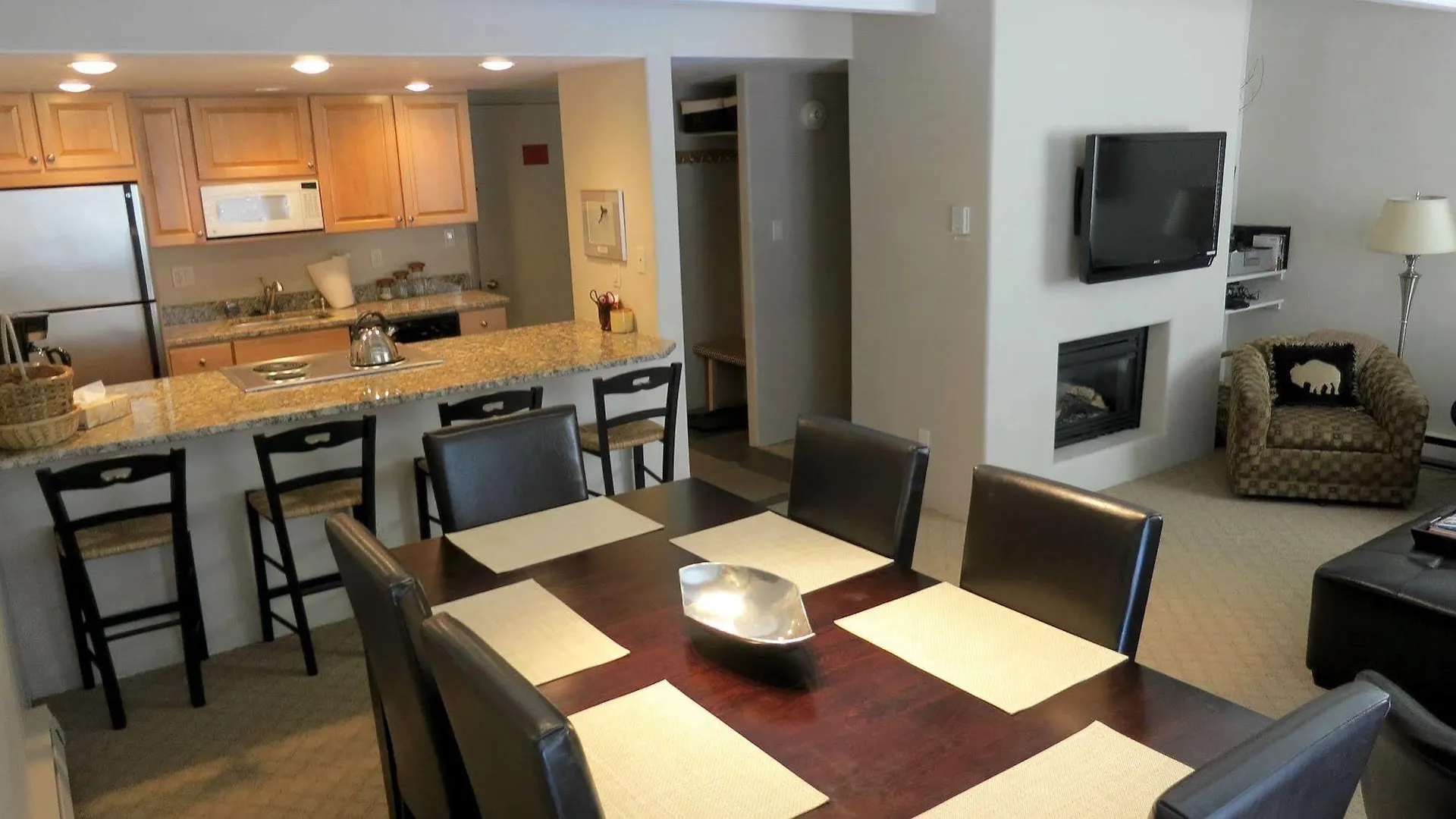 Aparthotel International