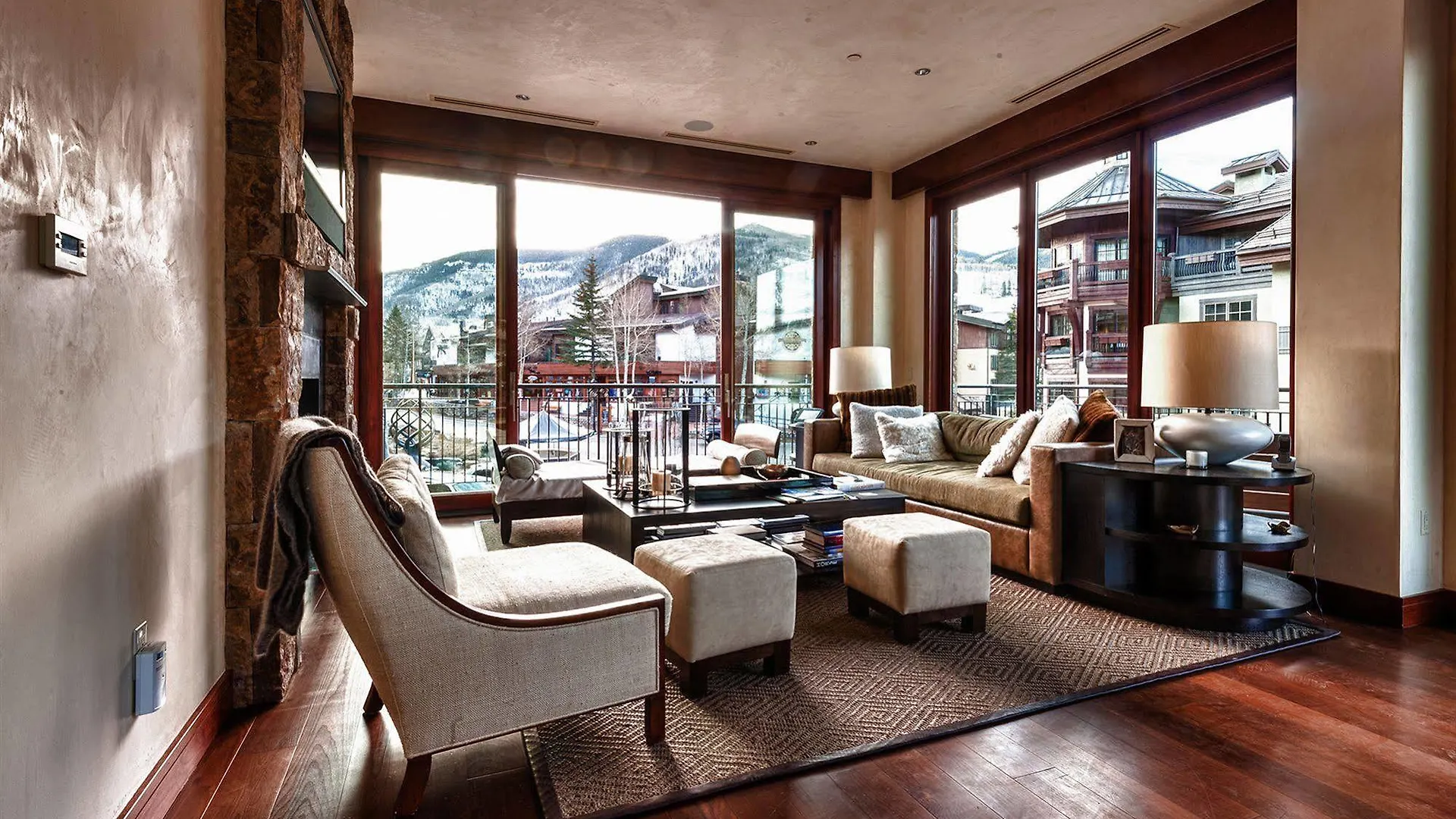 Elevation Residences At Solaris 5* ベール